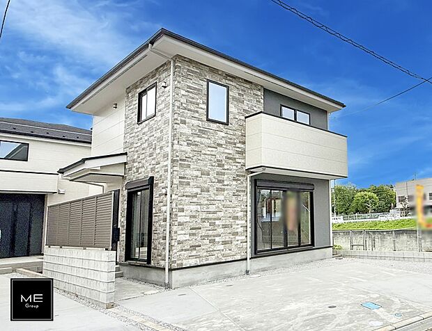 【現地外観写真】■暮らしを彩る充実した設備仕様が備わった住まい