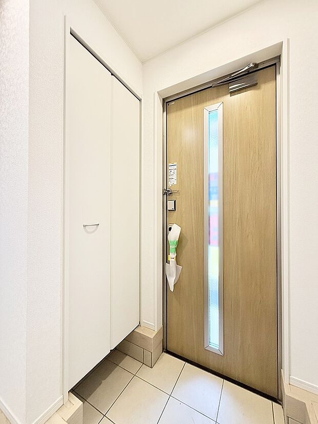 【玄関】■ ここから始まる一日、すっきり整った玄関