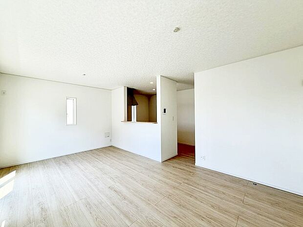 【ダイニング】1号棟  ■自然と心がほどける、リラックスできる場所