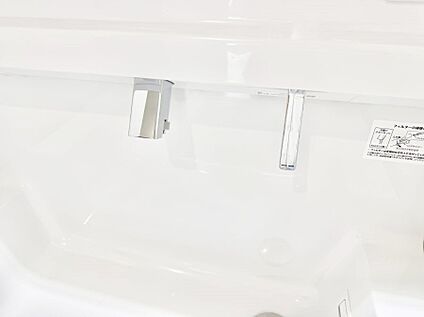ハンドシャワー付洗面台