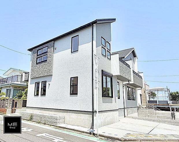 【玄関】1号棟 ■ シンプルで美しく、住まいの第一印象を彩る玄関です