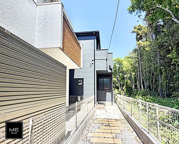 【現地外観写真】3号棟 ■暮らしを彩る充実した設備仕様が備わった住まい