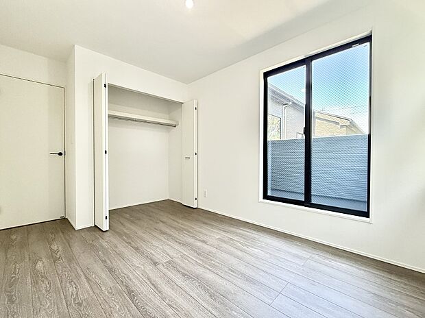 【リビング以外の居室】2号棟 ■機能的で使いやすいお部屋で毎日を快適に