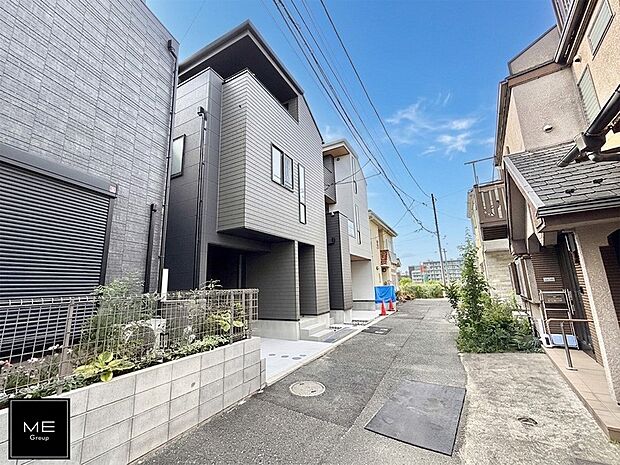 【前面道路含む現地写真】■新しい住まい、街の新しい風景