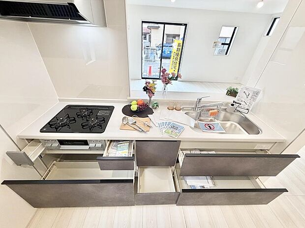 【キッチン】■シンプルで機能的、毎日使いやすいキッチン