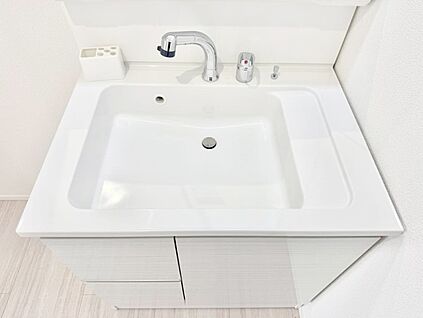 ハンドシャワー付洗面台