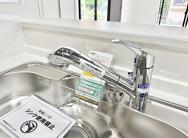 【浄水器】■清潔でおいしい水を手軽に供給してくれます