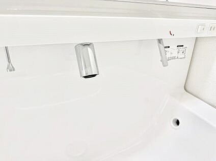 ハンドシャワー付洗面台