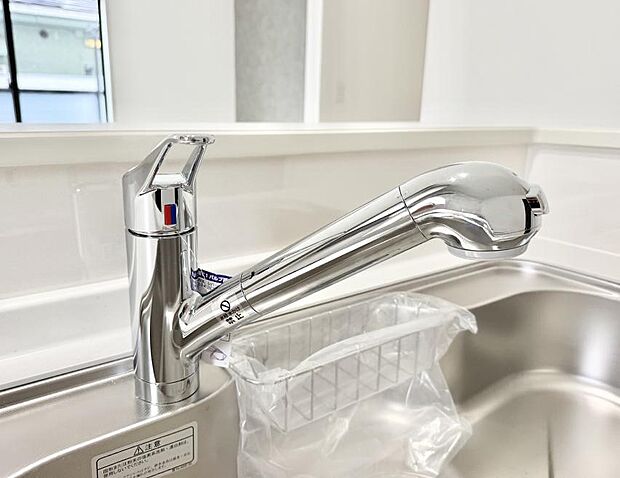 【浄水器】■清潔でおいしい水を手軽に供給してくれます