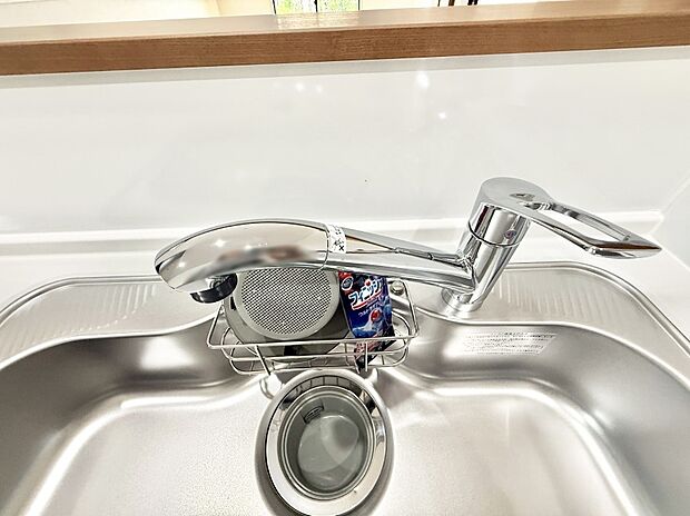 【浄水器】■清潔でおいしい水を手軽に供給してくれます