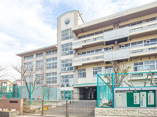 横浜市立杉田小学校(約1,200m・徒歩15分)