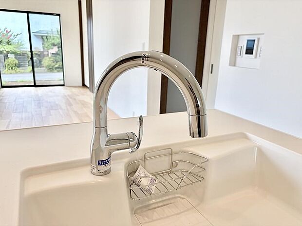 【浄水器】■清潔でおいしい水を手軽に供給してくれます
