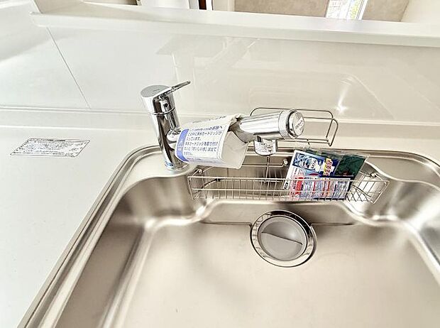 【浄水器】■清潔でおいしい水を手軽に供給してくれます