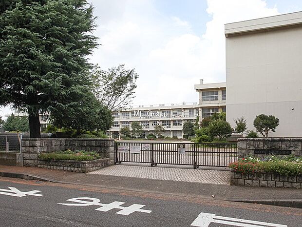 相模原市立上鶴間小学校(約1,100m・徒歩14分)