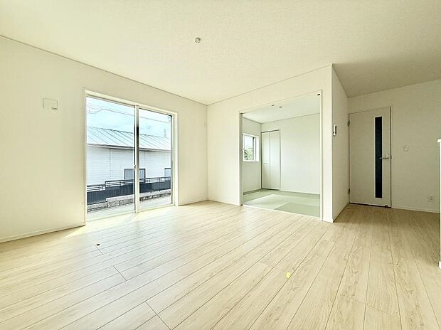 【リビングダイニング】2号棟 ■大切な人と過ごす、あたたかいひととき