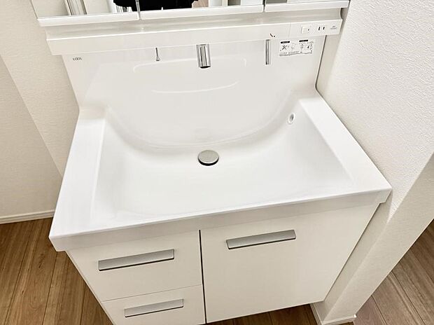 【ハンドシャワー付洗面台】■手洗いや顔を洗う時も快適に使える便利なシャワー