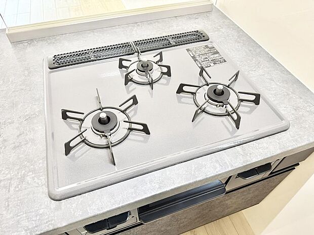 【3口ガスコンロ】■一度に多くの料理ができ便利で効率的