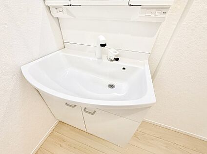 ハンドシャワー付洗面台