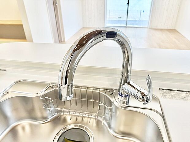 【浄水器】■清潔でおいしい水を手軽に供給してくれます