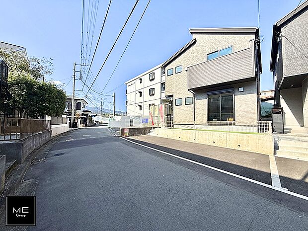 【前面道路含む現地写真】■この道を歩けば、毎日が少し特別になる