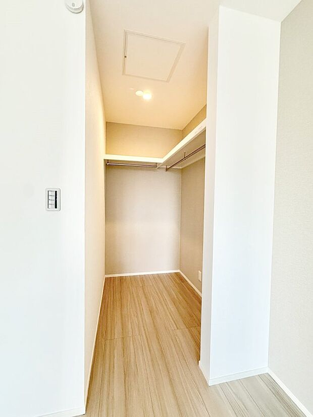 【収納】■WIC付きで衣類も荷物もまとめて収納