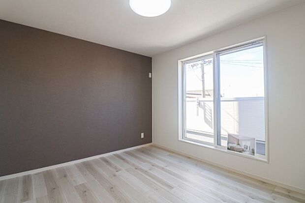 【洋室】
当日のお問い合わせでもすぐのご内覧可能です！
他に気になるお家がございましたら、そちらも併せてご案内可能！