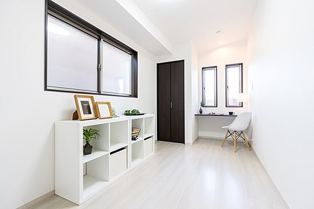 【ドリームタウンシリーズ施工例】
■当社では、お客様のライフスタイルに合わせた自由設計プランも対応しております。夢のマイホームを一緒につくりましょう。