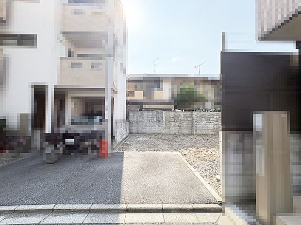 ■現地はもちろん、スーパー・コンビニ・ドラッグストア・小学校・中学校などの位置確認も一緒にご案内させていただきます。現地(2026年8月)撮影
