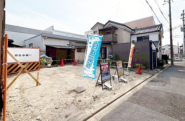 藤ノ森小学校まで徒歩6分!
6年間通う小学校が徒歩6分圏内だとお子様も親御様もご安心いただけますね♪
現地(2026年4月)撮影