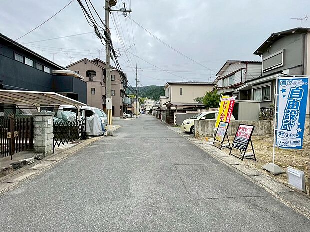 【現地】徒歩6分圏内に周辺施設が充実!
病院が近いので急な体調不良にも対応できます!
現地(2025年5月)撮影