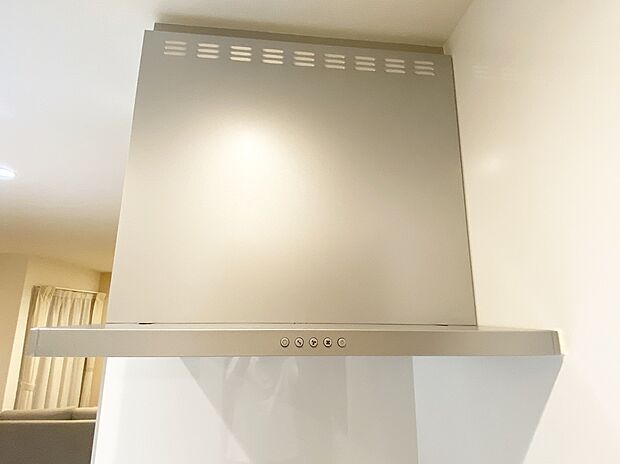 【【換気扇】】◆女性の方でも取り外せるワンタッチの換気扇なのでお掃除もラクラクできちゃいますね!
◆汚れやすいキッチン周りがキレイに保てます!