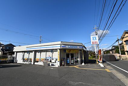 ローソン伏見久我橋店 約617ｍ(徒歩8分)
