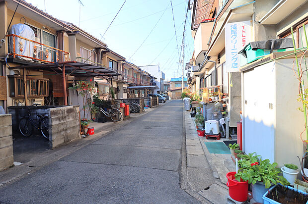 【前道の様子です!】■閑静な立地!
周辺施設が充実している為、子育て世代に嬉しい立地です♪
現地(2024年12月)撮影