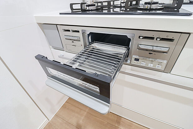 【【グリル】】◆フライパンで焼くことの多い肉料理を代わりにグリルを使えば、油をひく必要もなく、余分な脂も落として焼けるため、フライパンを使った時よりも多く油脂分をカットできます!