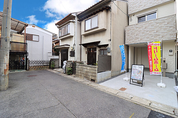 【【現地の様子】】前道ゆったり5m!行き止まりになっているため、車通りが少なく落ち着いた生活が送れます。(R6.2撮影)