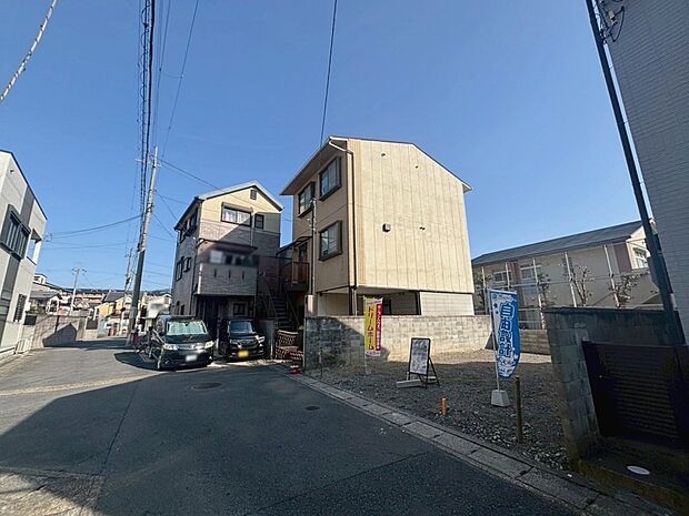 【【現地写真】】間口広々7.3m!存在感のあるお家が建てられます!(R8.3撮影)