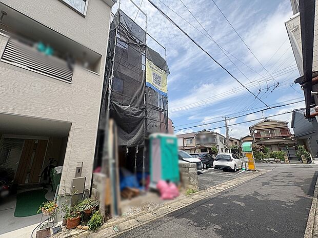 【【現地・前道】】＼建築中／現地・モデルハウス見学会開催中（土日祝10：00～18：00）実際に現地の雰囲気をご覧いただく事をオススメしております♪現地（2026年6月28日）撮影
