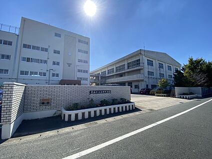 豊橋市立本郷中学校 2200ｍ(徒歩28分)