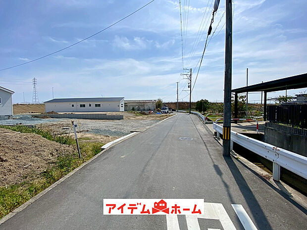 【前面道路写真】当日の案内も可能です♪
お気軽にお問い合わせください!