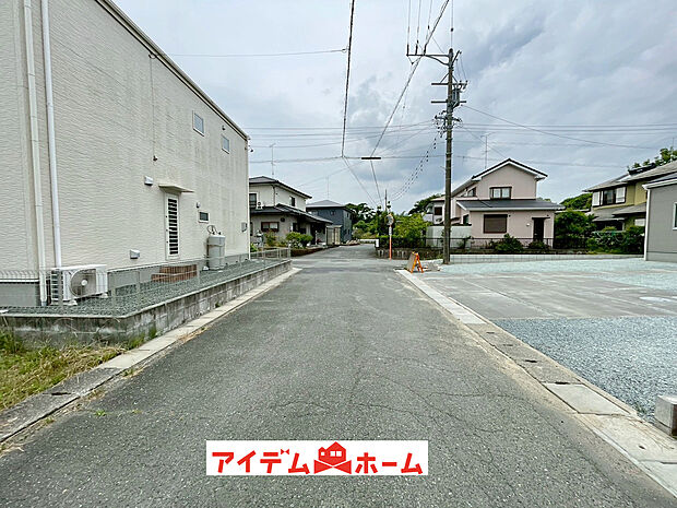 【前面道路写真】当日の案内も可能です♪
お気軽にお問い合わせください！
