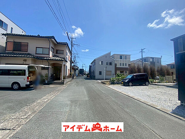 【前面道路写真】当日の案内も可能です♪
お気軽にお問い合わせください!