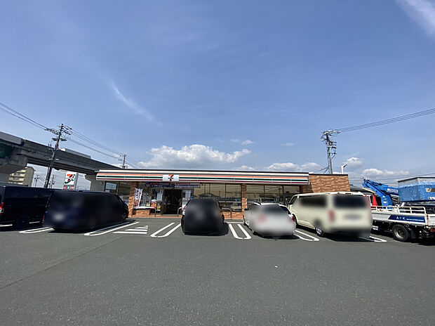 セブン-イレブン 豊橋前芝町店(約1,326m)