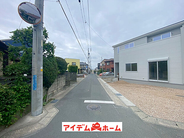 【前面道路写真】当日の案内も可能です♪
お気軽にお問い合わせください!