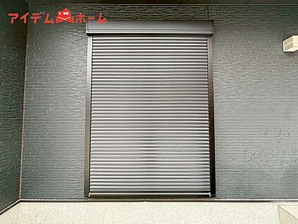 ４号棟　防犯シャッター