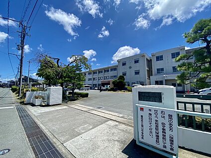 磐田市立城山中学校 853ｍ(徒歩11分)