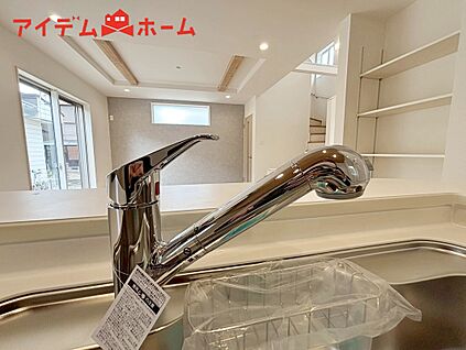 １号棟　浄水器内蔵型水栓