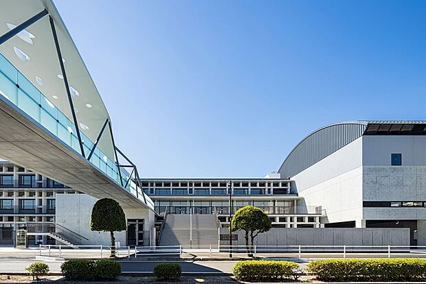 岩国市立東小学校・東中学校（約4,500m）