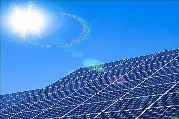 【太陽光標準搭載】太陽光発電で日中の電気代を節約。自家消費や売電にも活用でき、家計にやさしいエコな暮らしを実現します。
