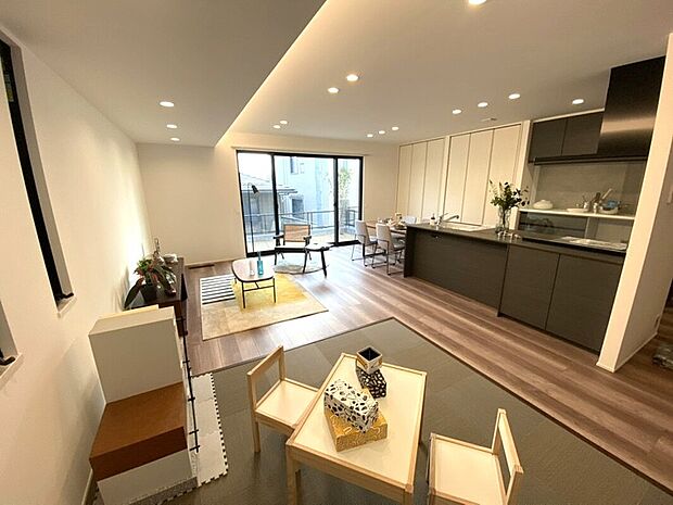 【【6号地：LDK(2)】】スマート和室から見たLDKです。