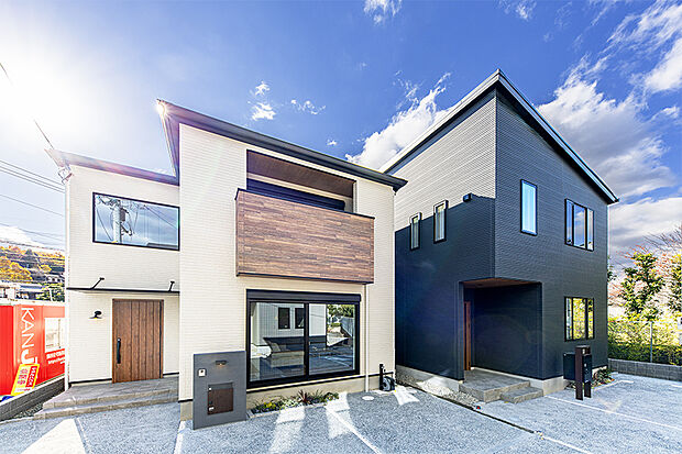 【弊社施工例/外観写真】
大阪・京都へスムーズなアクセス環境、生活利便施設も身近に揃う、永住を約束する全3区画がいよいよ誕生!